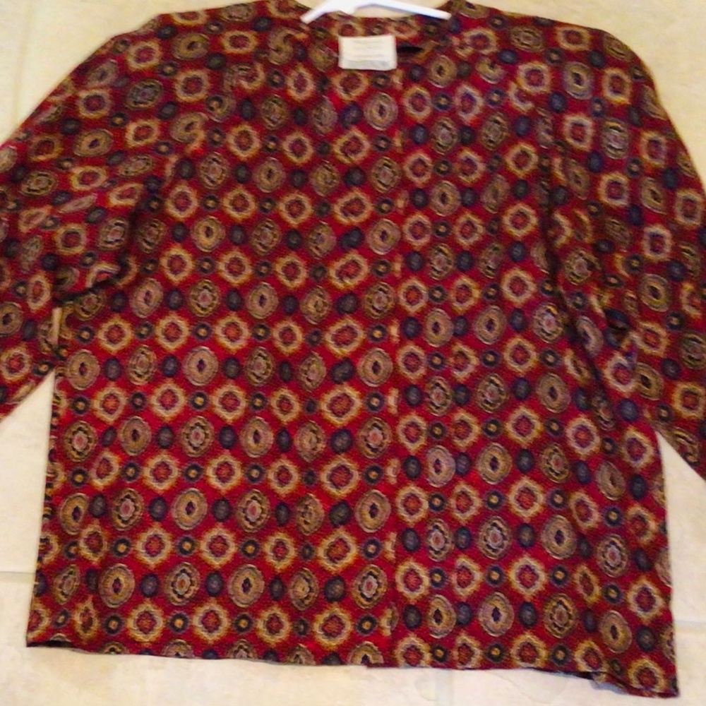 100% Silk ladies maroon with blue & gold designs, SIZE 12